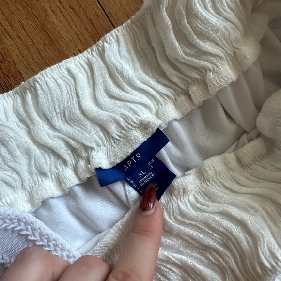 Wide leg flowy white pants - Picture 9 of 14